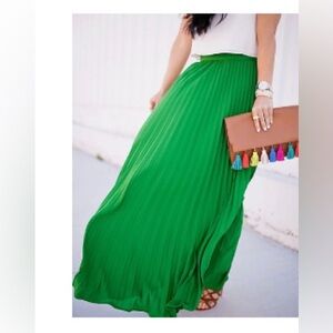 Shein accordion maxi skirt size xs